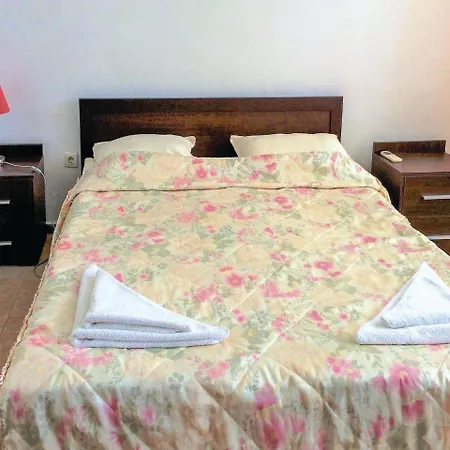 Four-bedroom Holiday In Casa vacanze