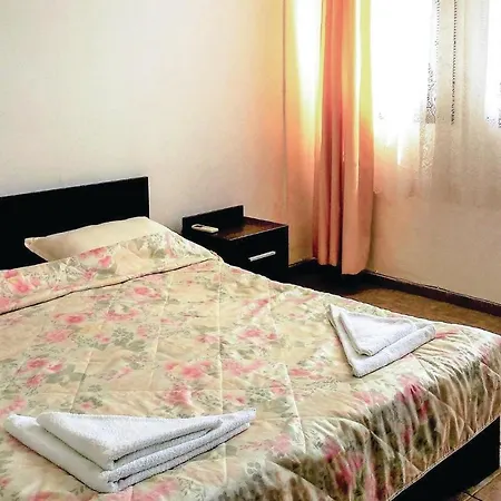 Casa vacanze Four-bedroom Holiday In